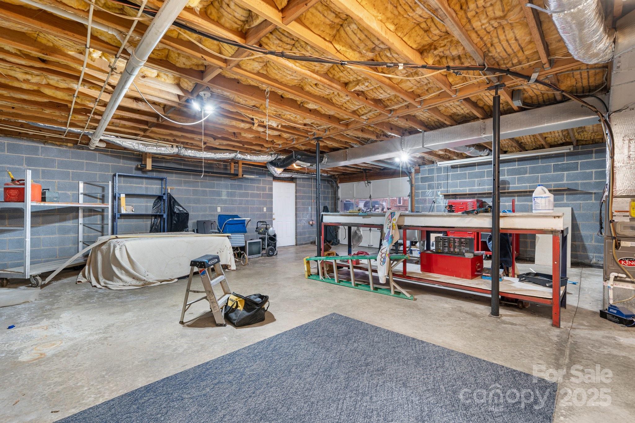 2711 Jordan Place