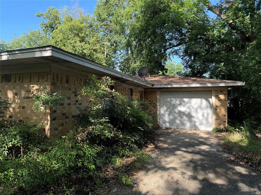 208 SW 4th Street
