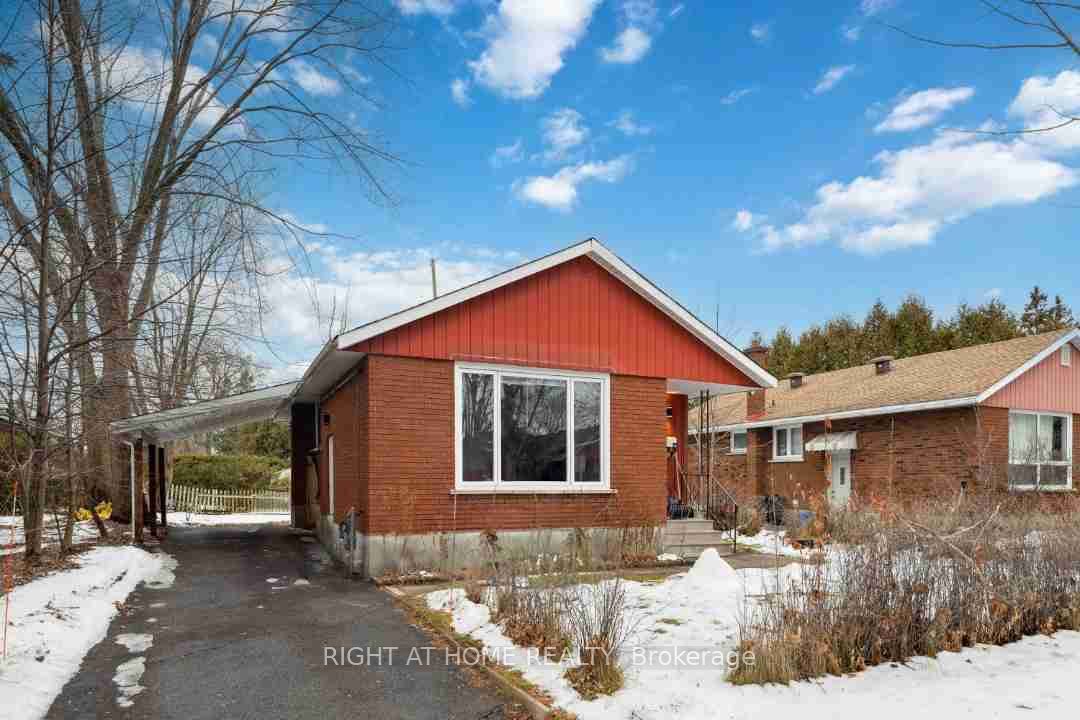1274 E Cobden Rd
