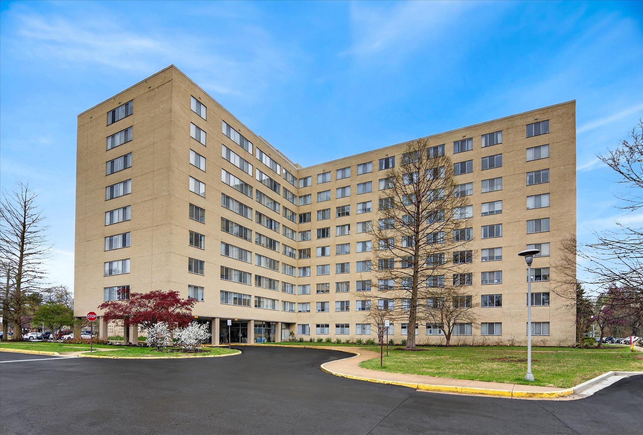 6641 Wakefield Drive 212