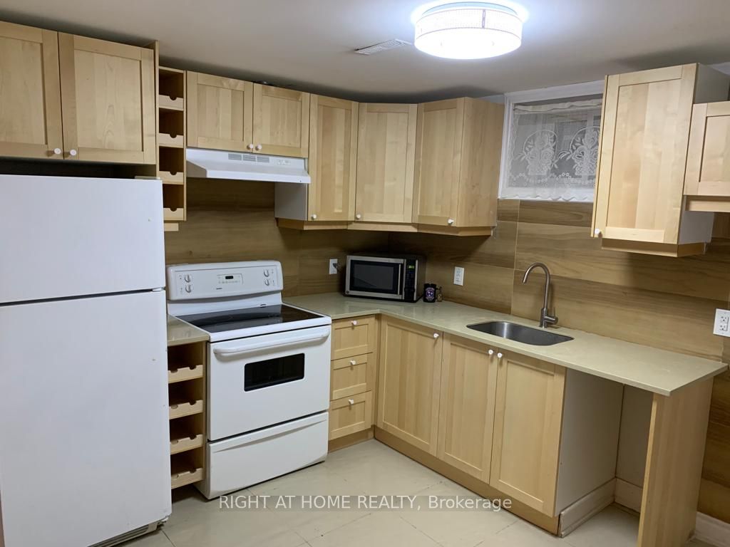 1560 Evangeline Dr