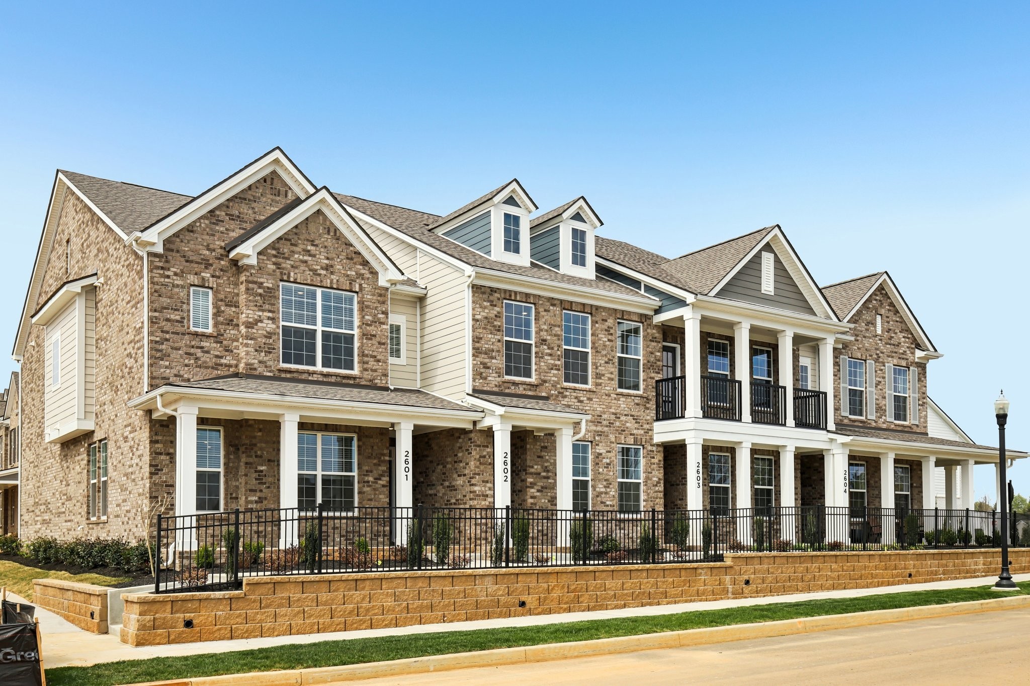2718 Willowoak Trl — sold