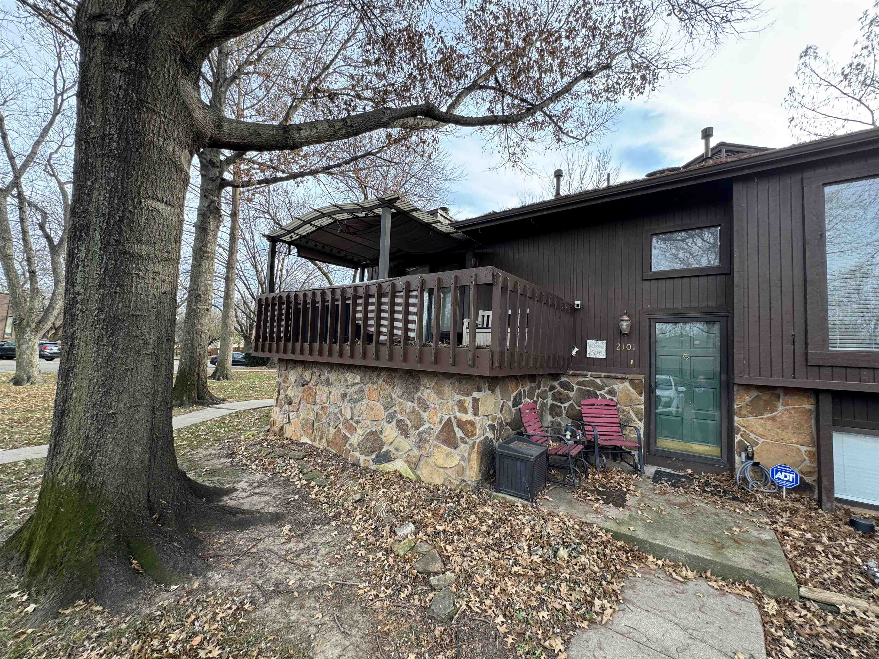 2421 S Yellowstone St