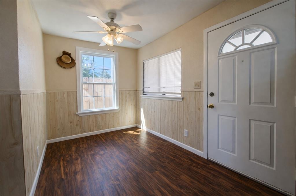 1716 Ridgewood Drive