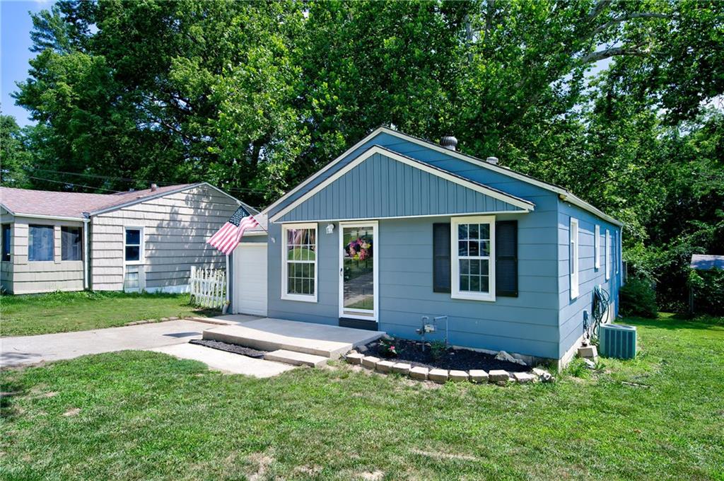 5519 NW Meadowvale Drive