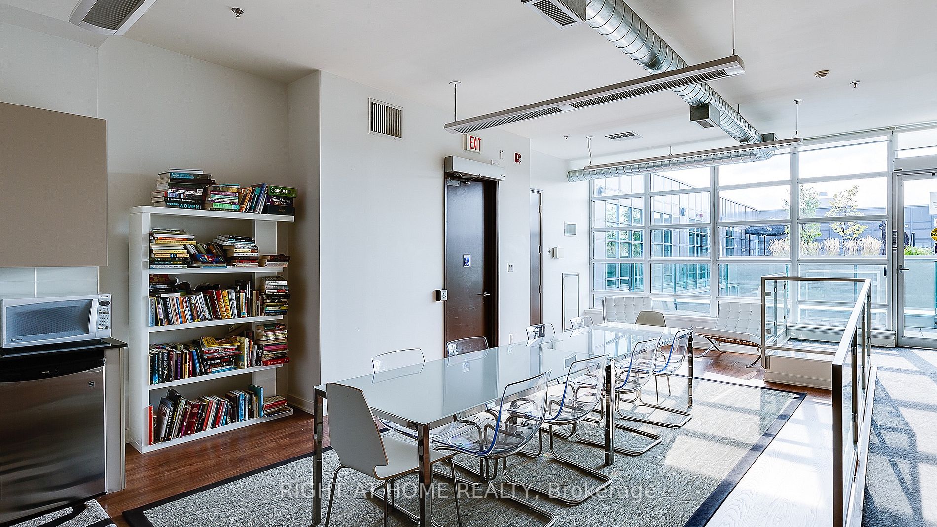 380 Macpherson Ave 314