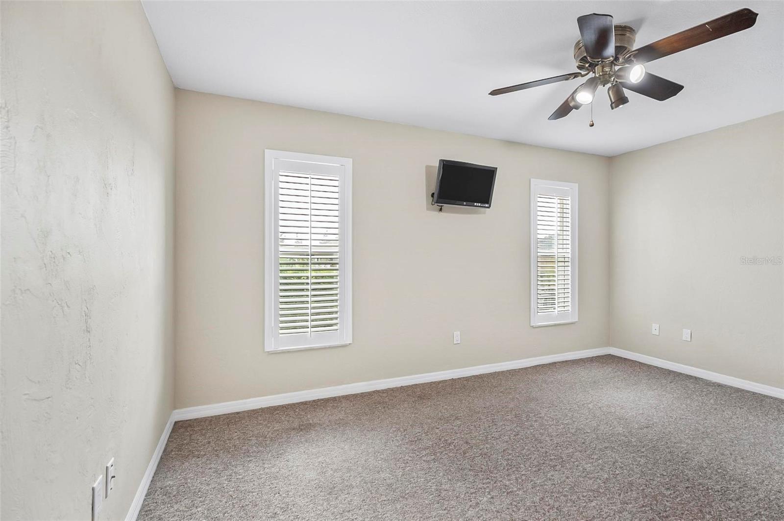 15 Clarendon Court S