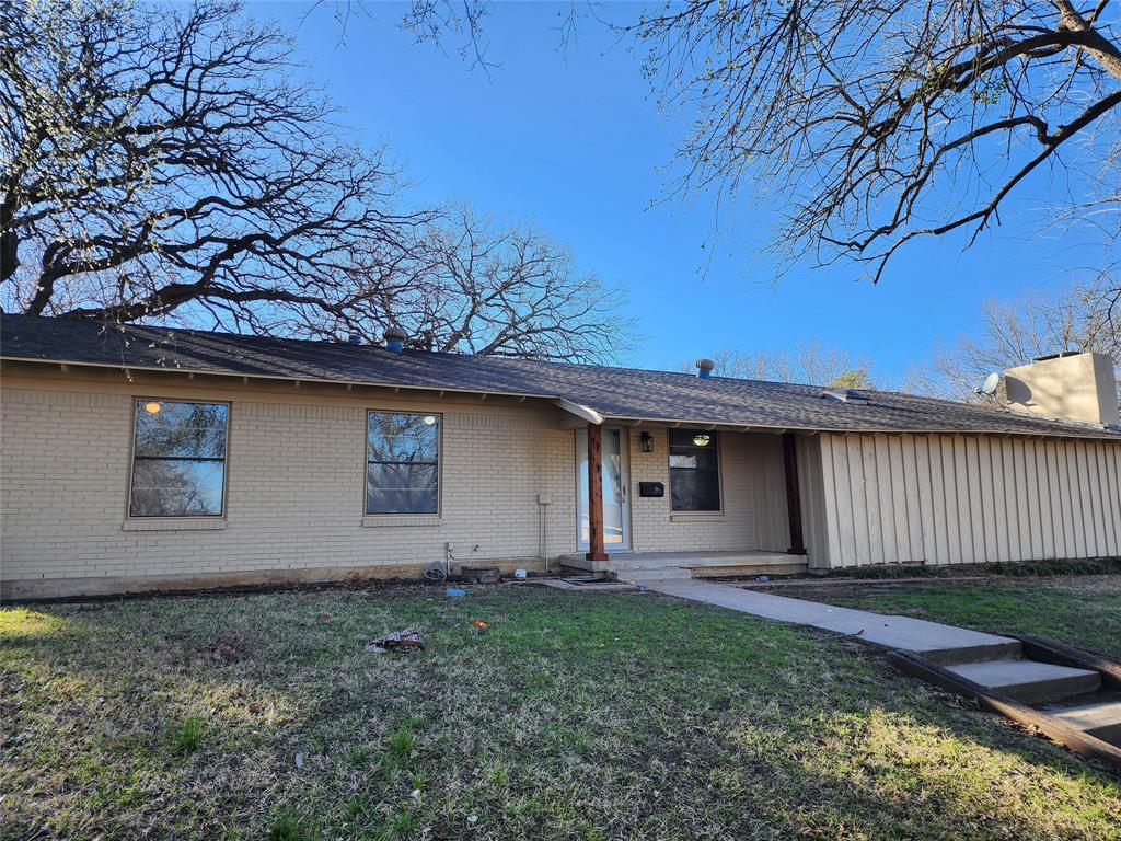 729 Hurstview Drive