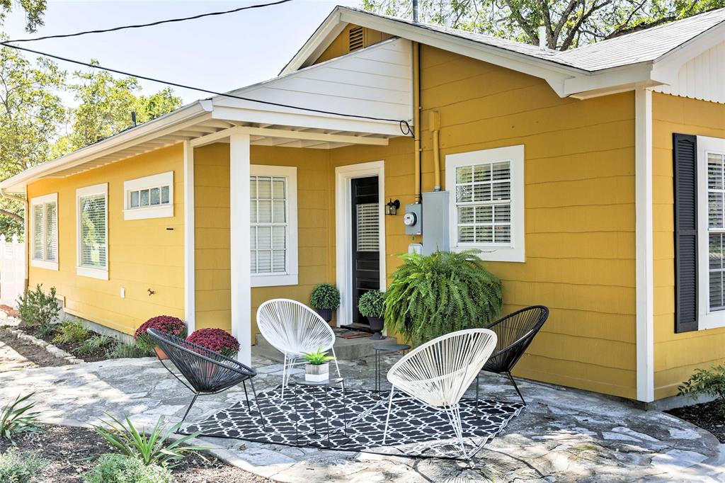 809 E Highway Street