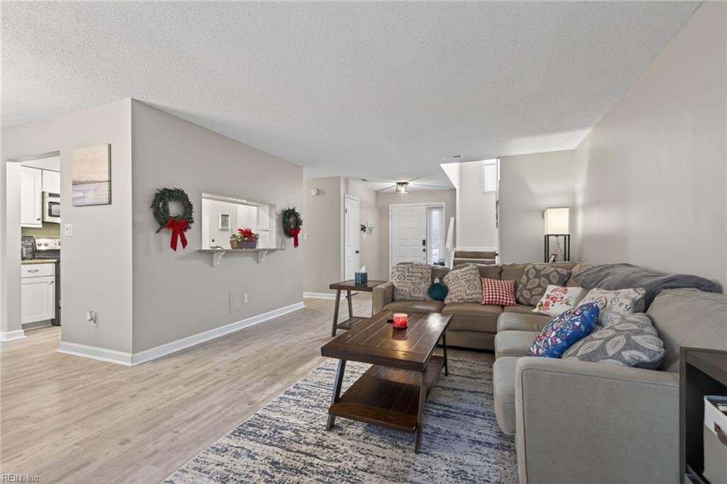 1512 Colonnade Drive