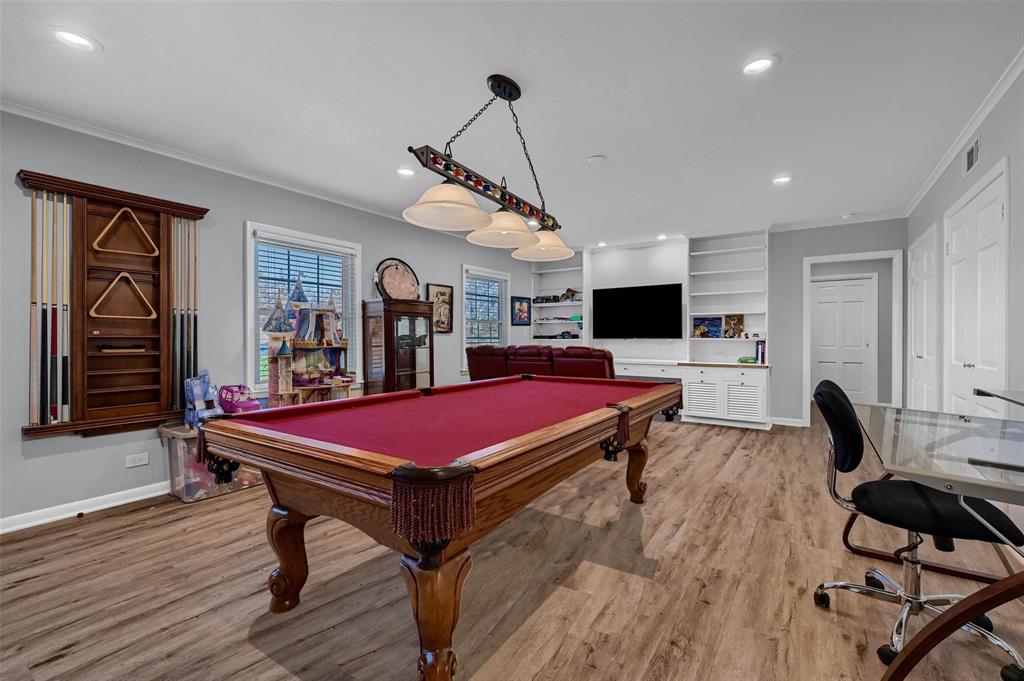 1016 Crestview Drive