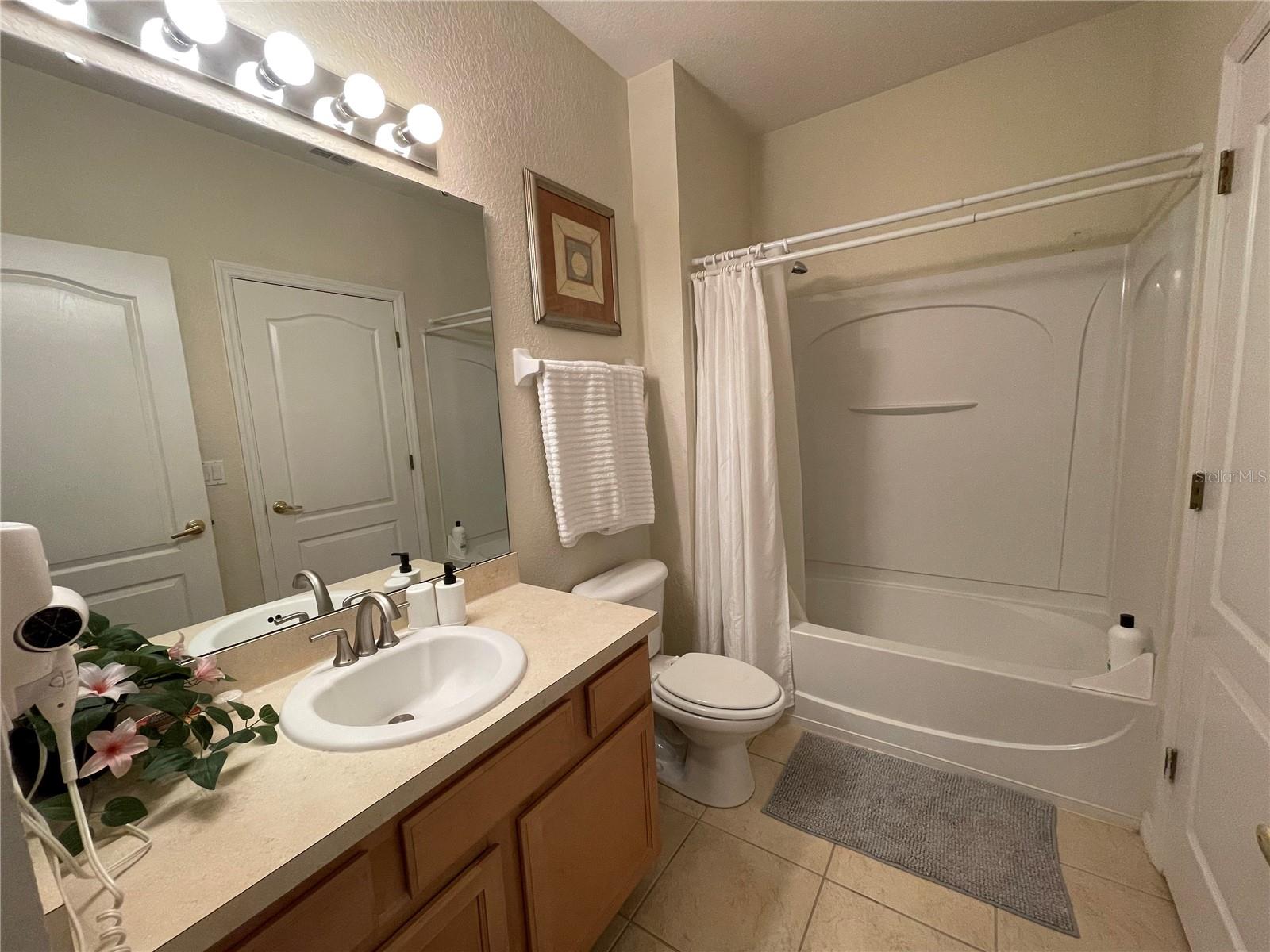 2432 Caravelle Circle