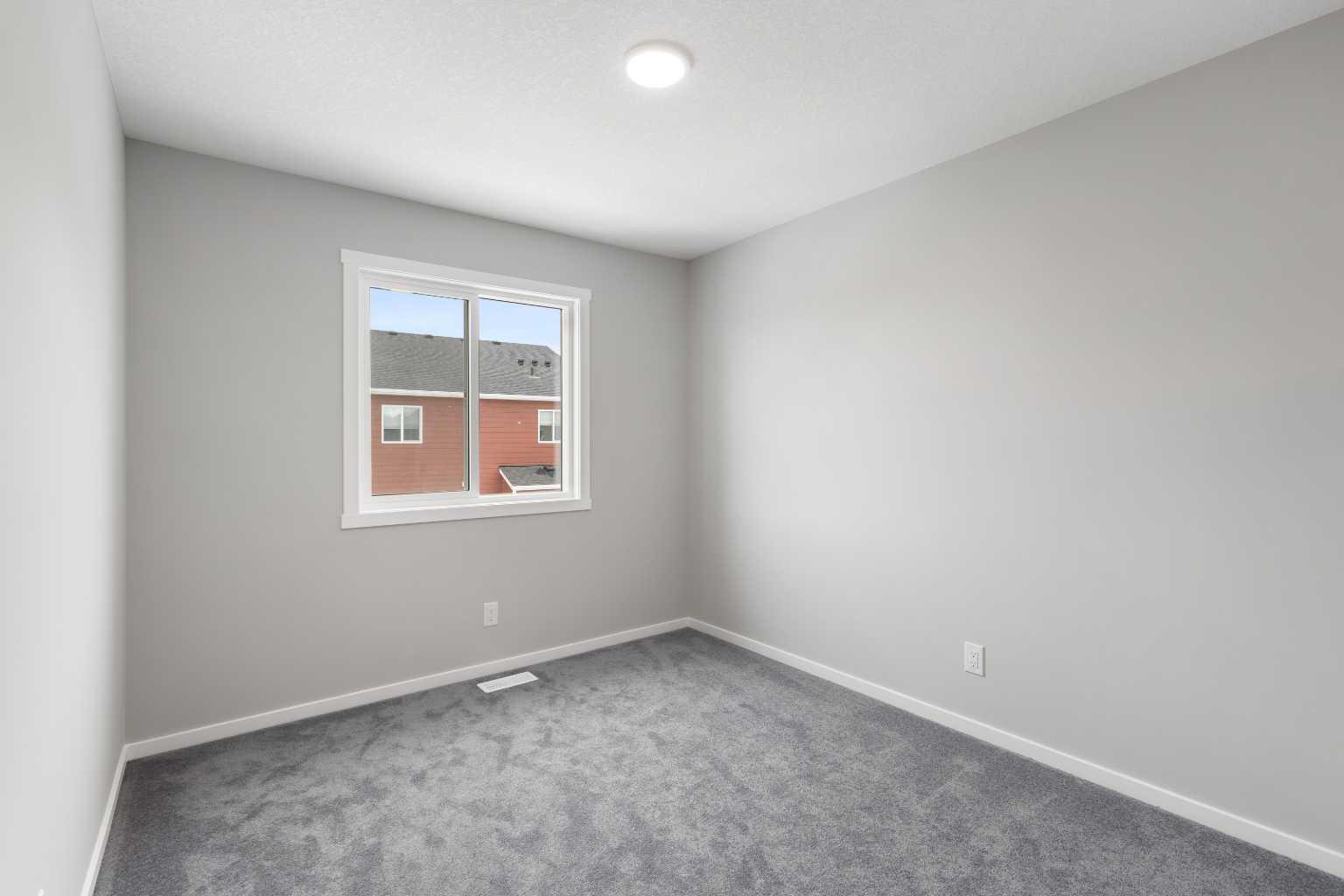 225 Yorkville Boulevard SW