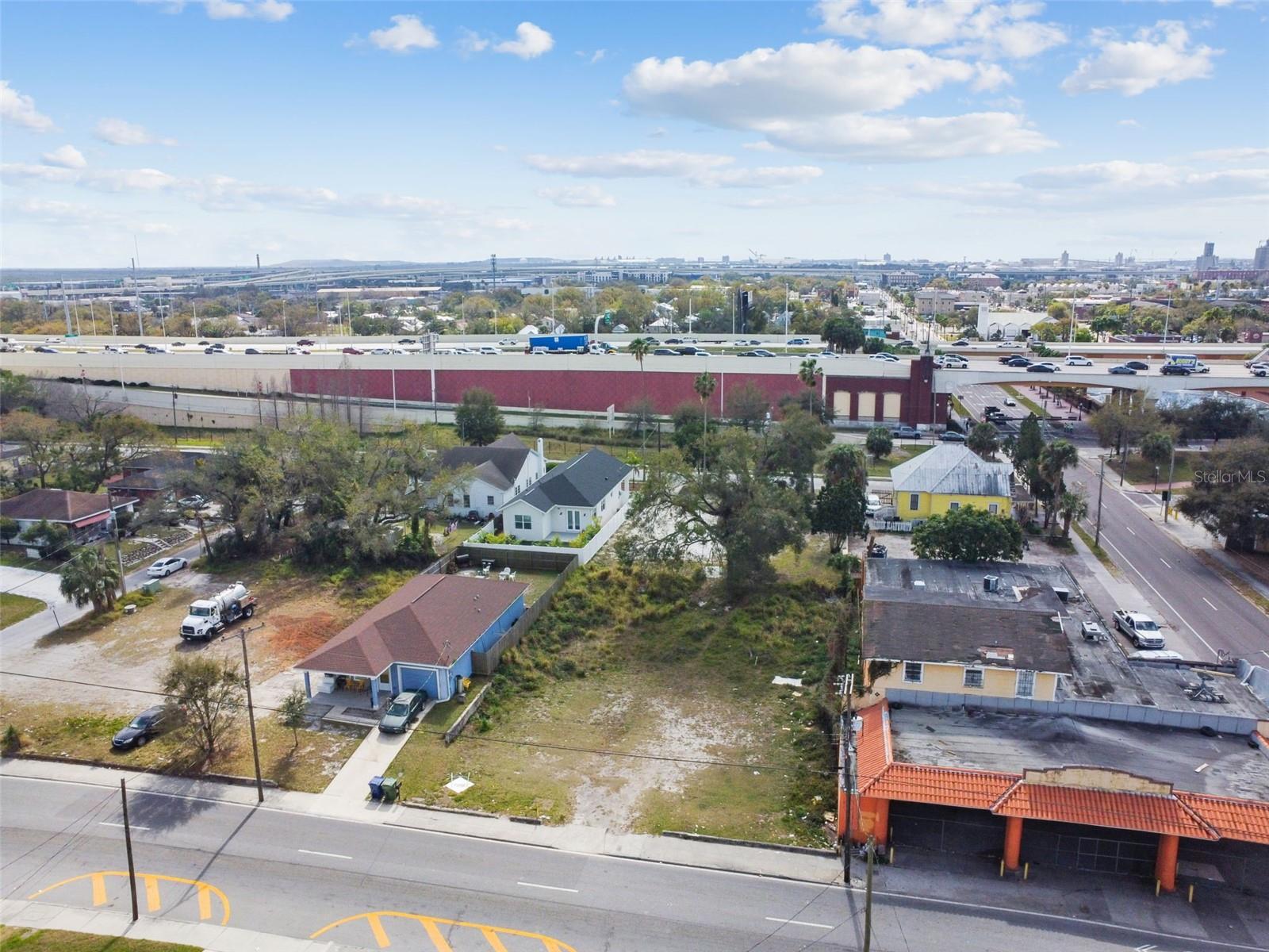 2213 E Columbus Drive