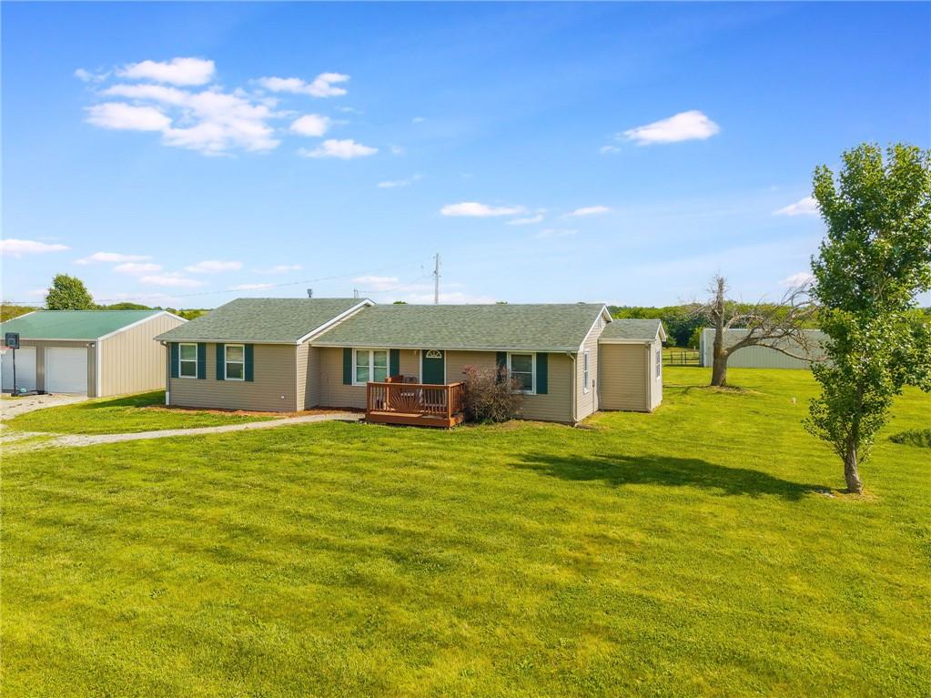 7226 E State Route F Highway