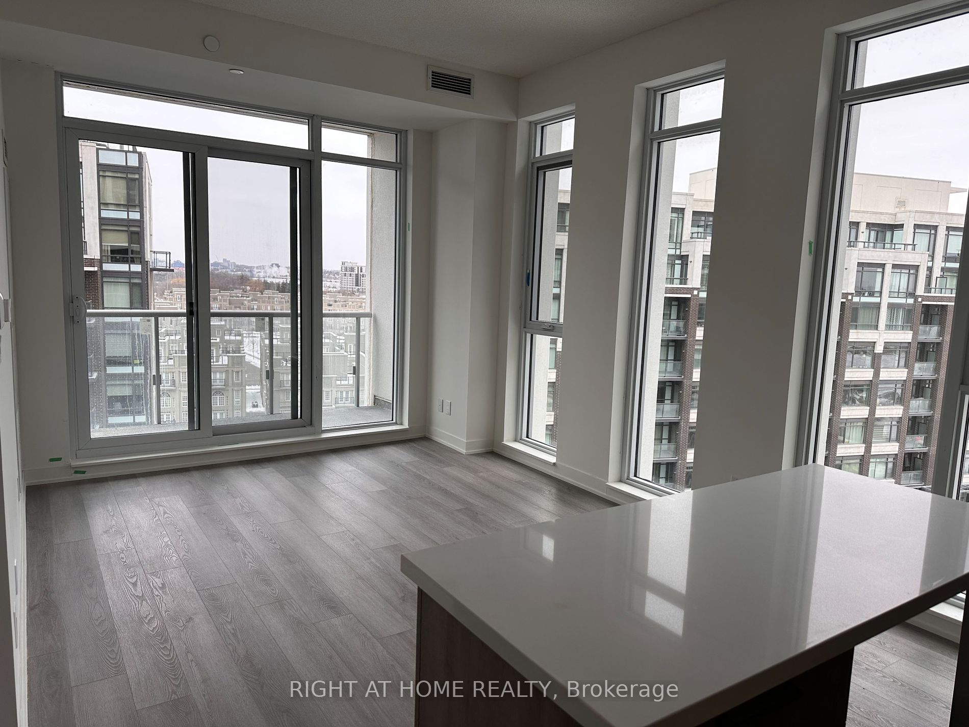 8119 Birchmount Rd 1027