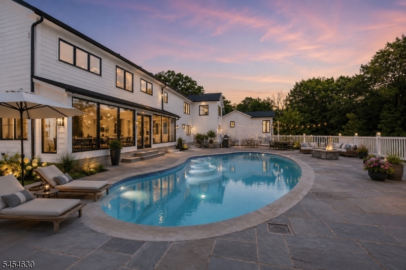 180 Roundtop Rd