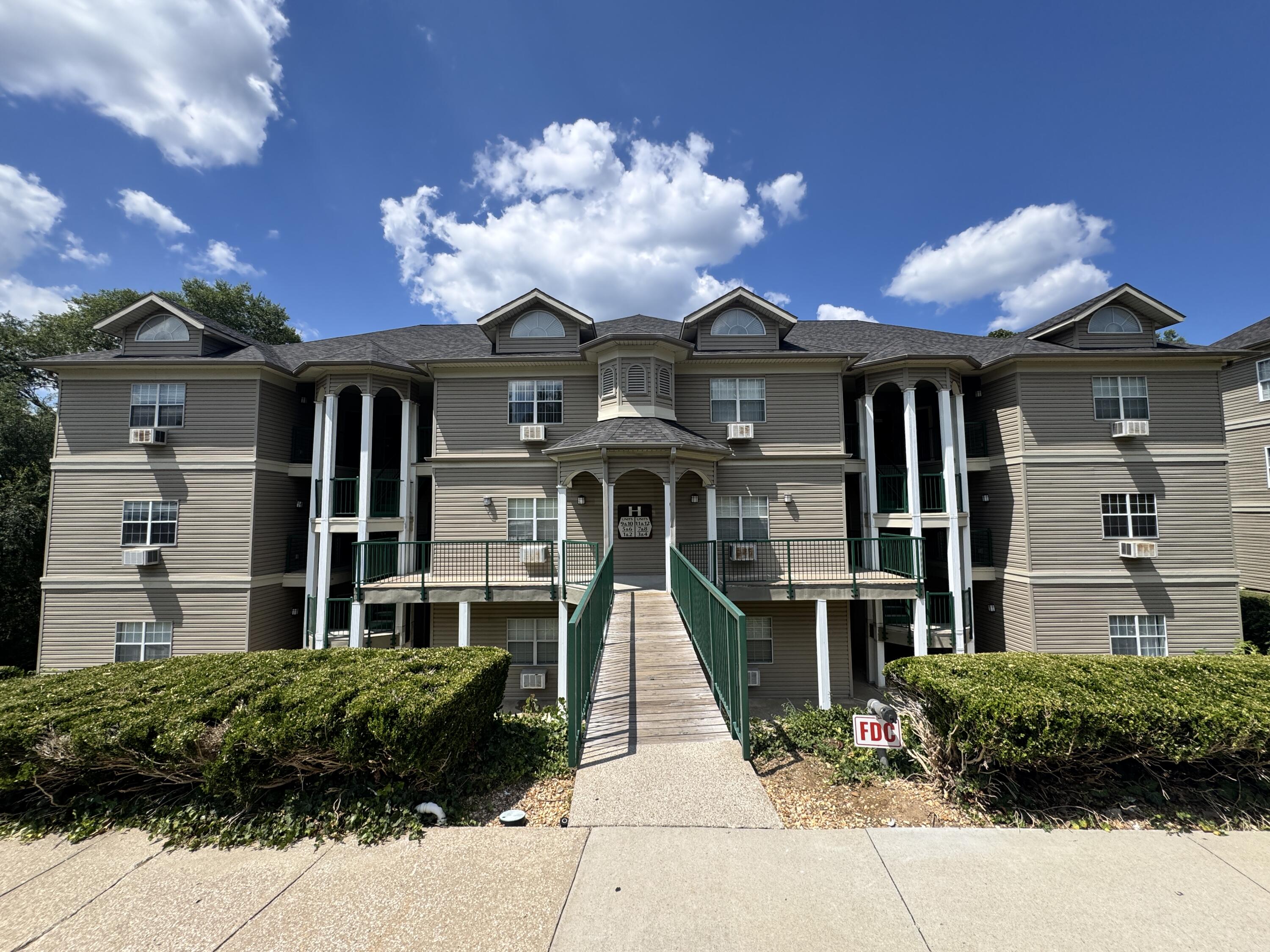 813 Holiday Ridge 1