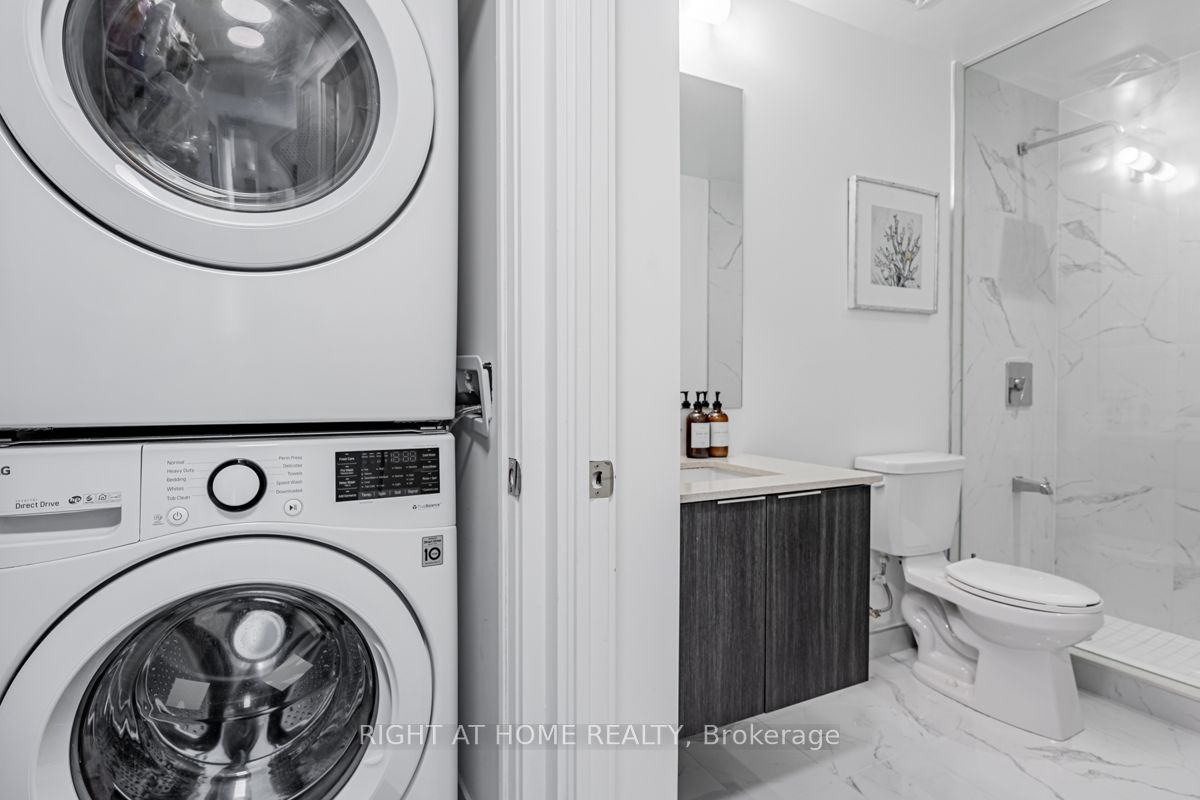 120 Parliament St 405