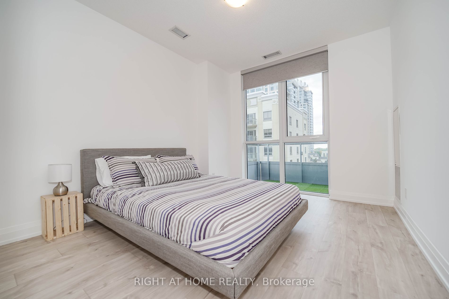 591 E Sheppard Ave 705