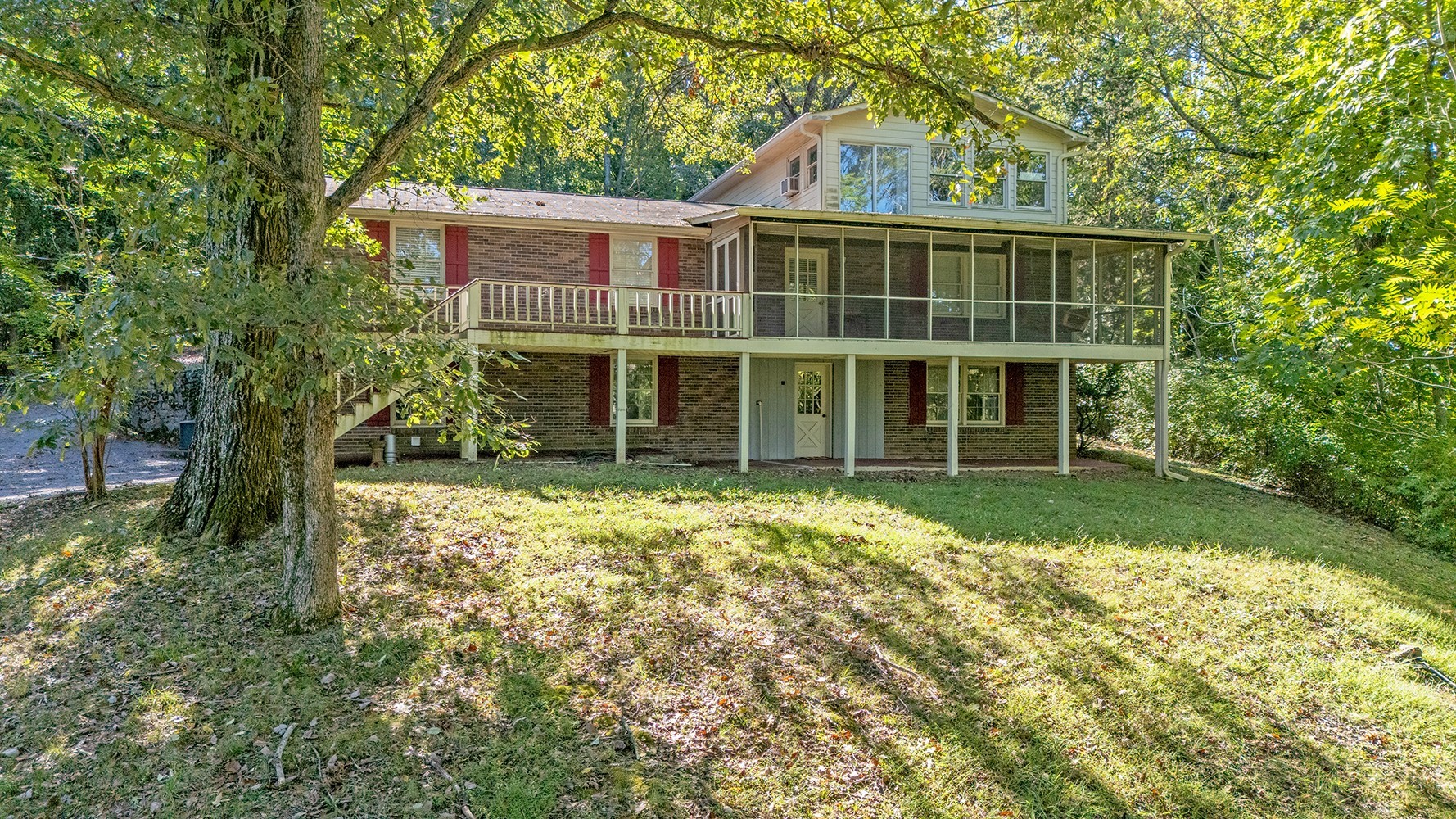 6337 Murray Ln — sold