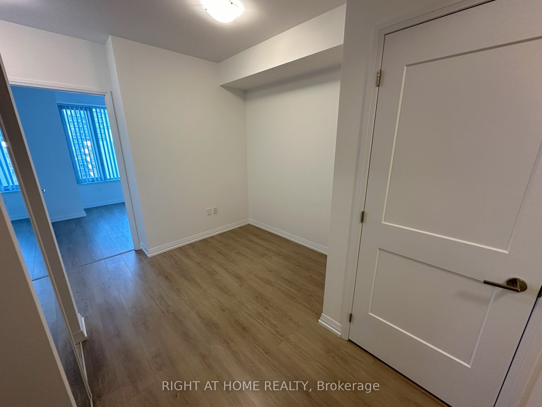 50 Dunfield Ave 1715