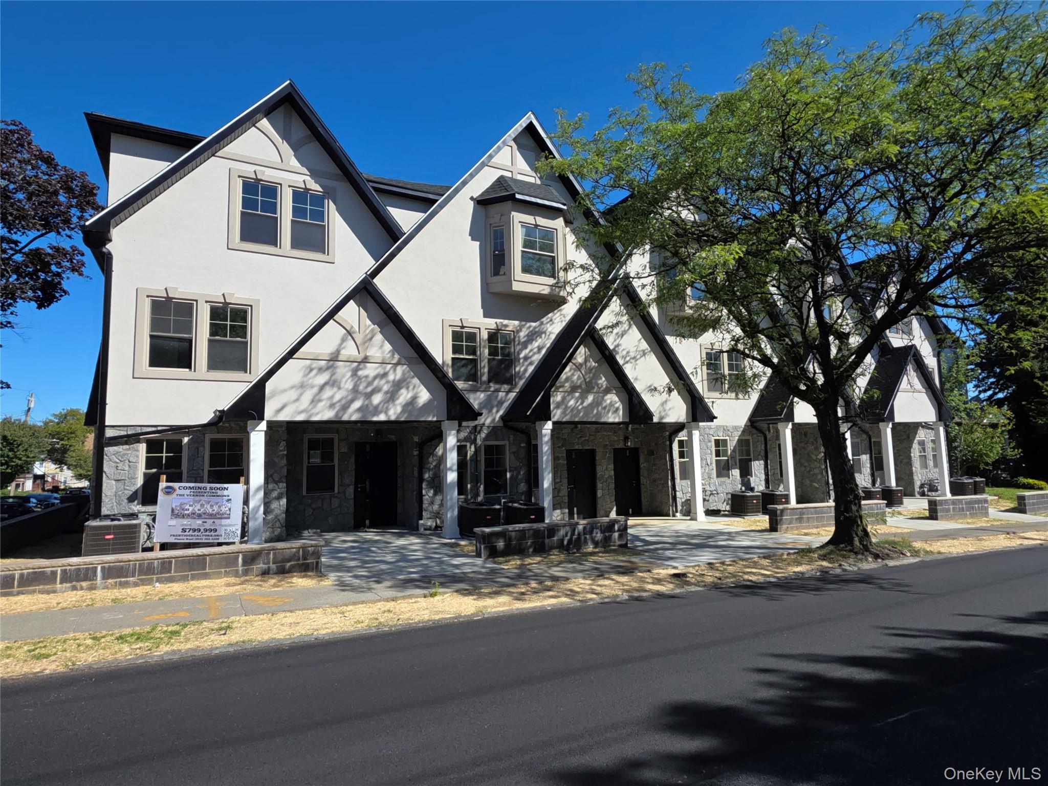 NEW CONSTRUCTION!!!! 

4 Level Ultra Modern, Brand New Townhomes. Ground floor/office/in-law set up, full bath. 
2nd Floor: Large Kitchen/Dining, Spacious Living Room, Full bath.
3rd Floor: Master Bedroom with Full Bath, 2 more bedrooms, Full bath. Common Area. Must SEE!!!! Own the Newest Property in the city! Bring All offers!!!!