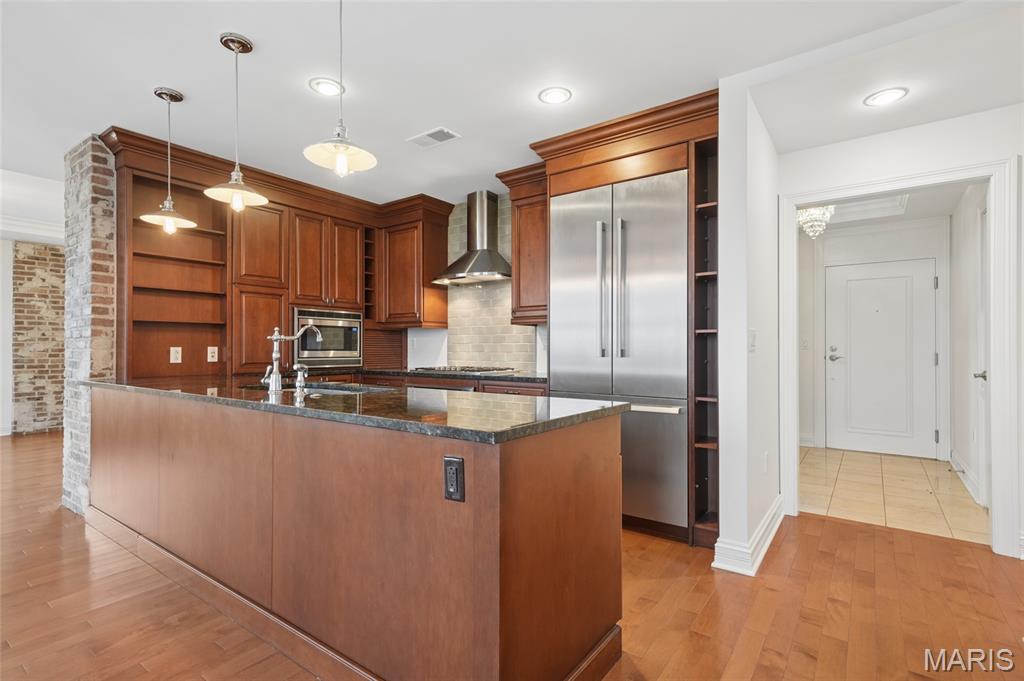 232 N Kingshighway Boulevard 1209