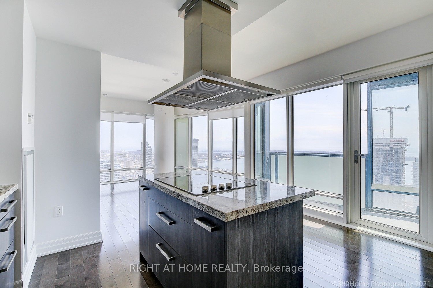 8 The Esplanade 4510