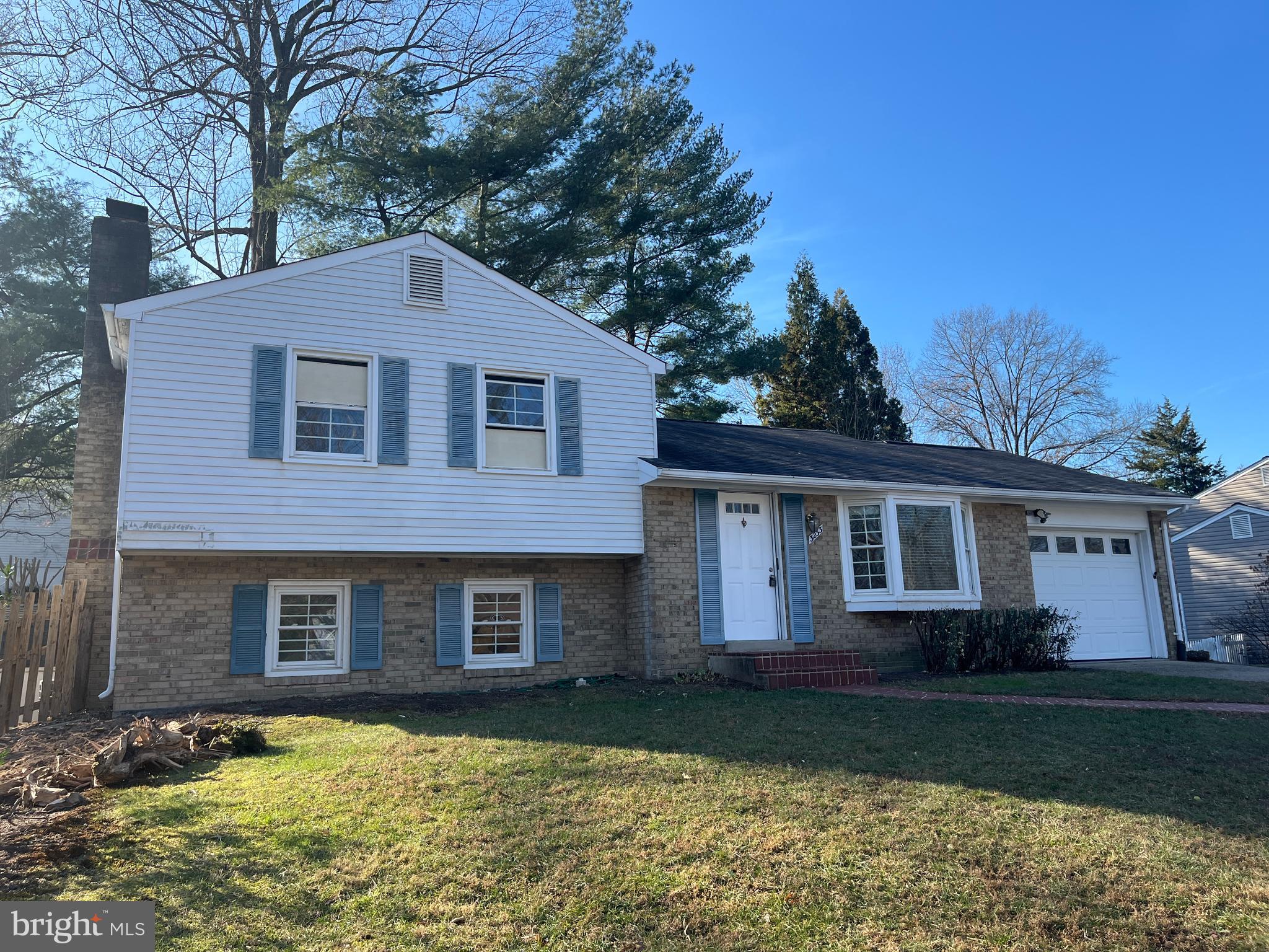 3233 Holly Berry Court