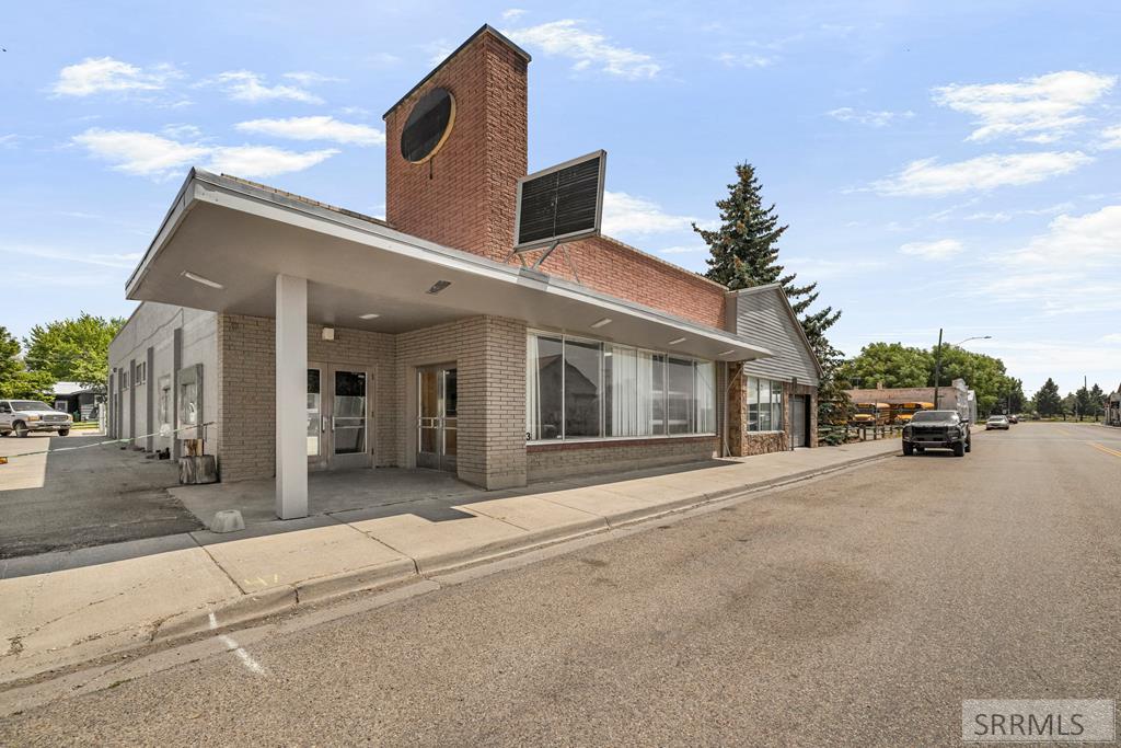 330 Main Street