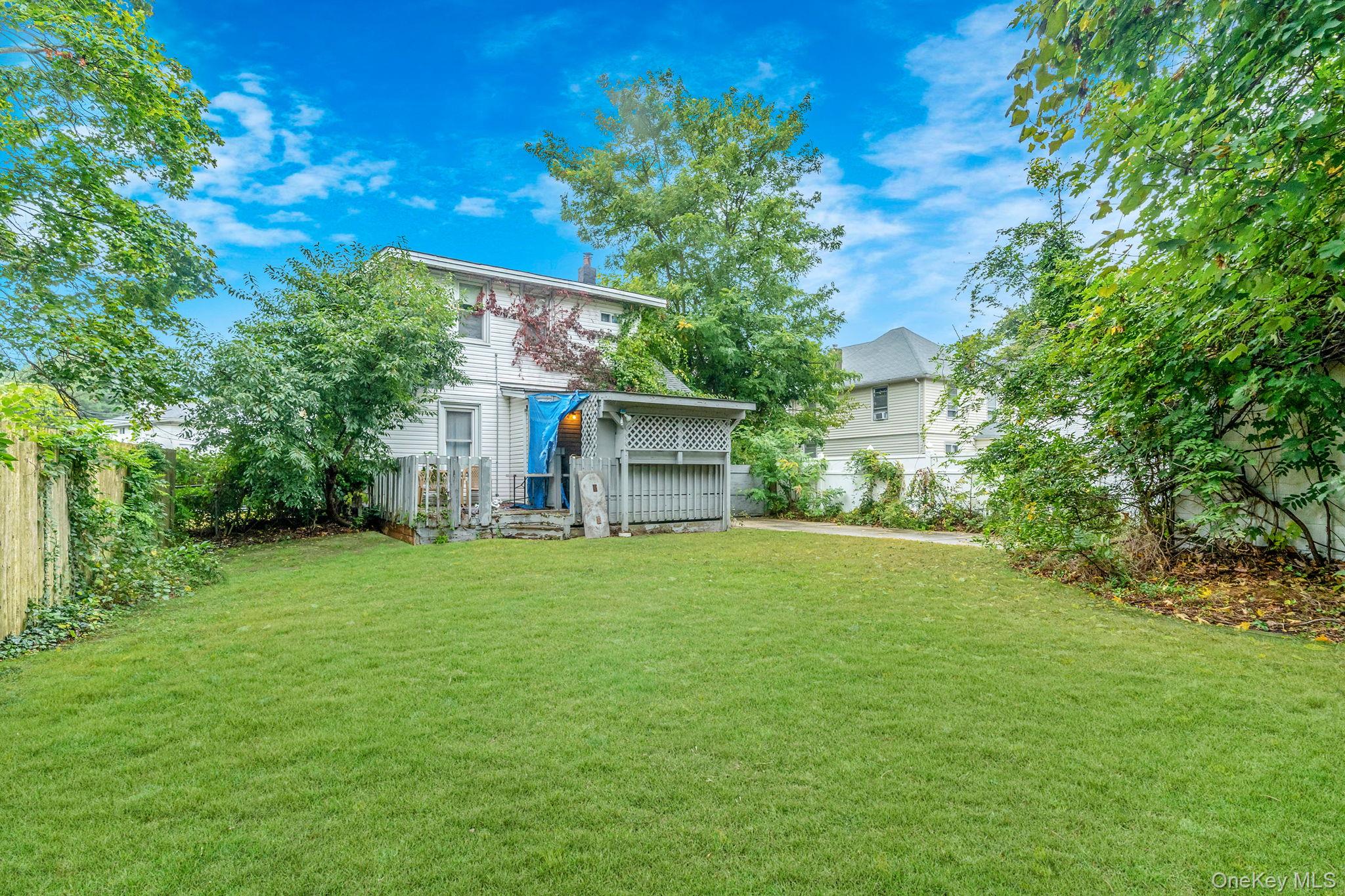 55 E Neck Court