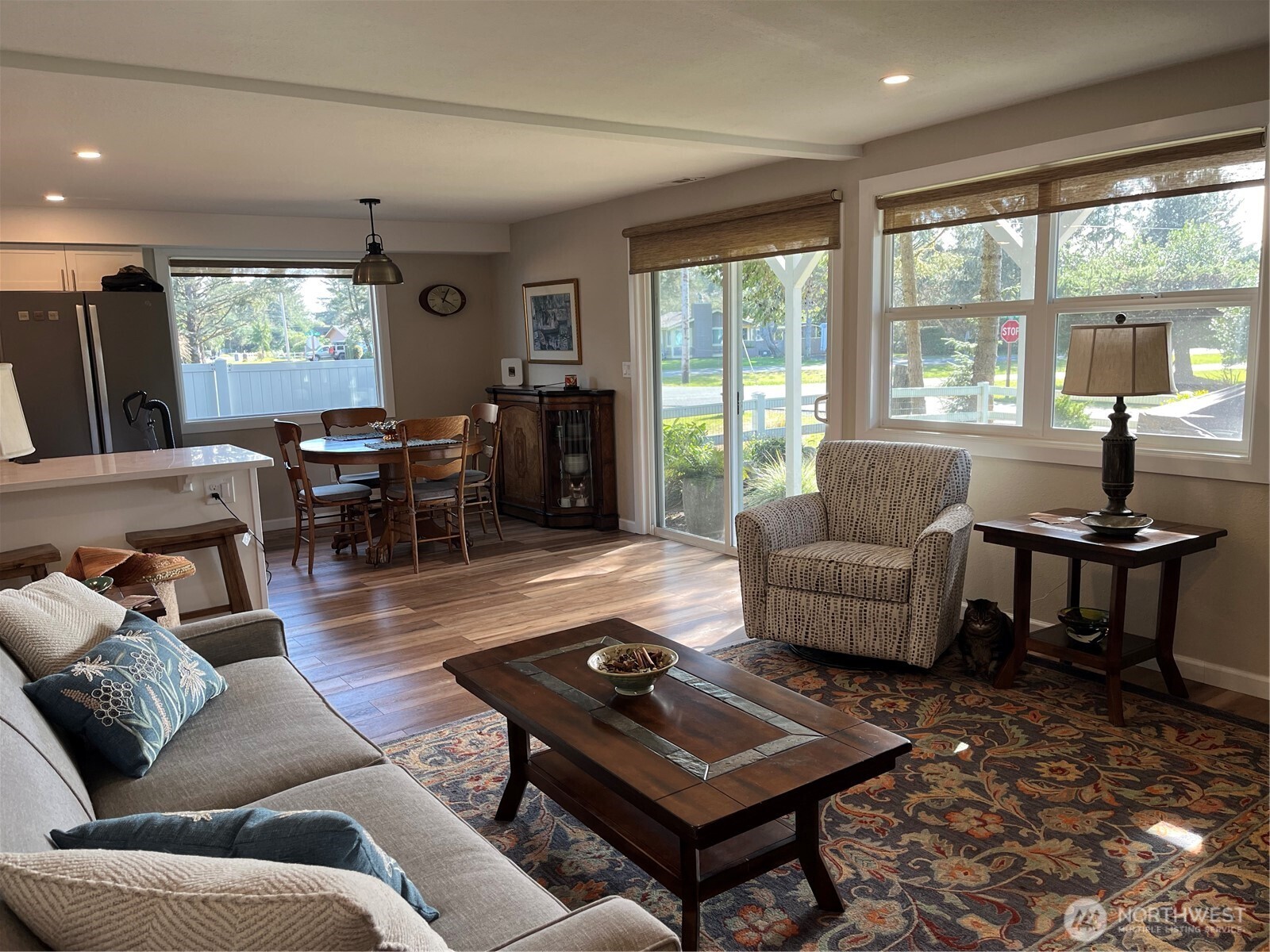 102 N Narwhal Loop NW