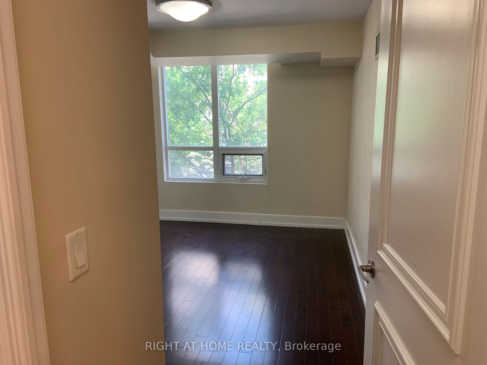 650 E Sheppard Ave 204