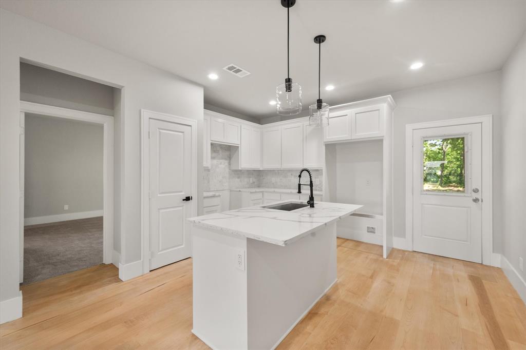 802 E 14th