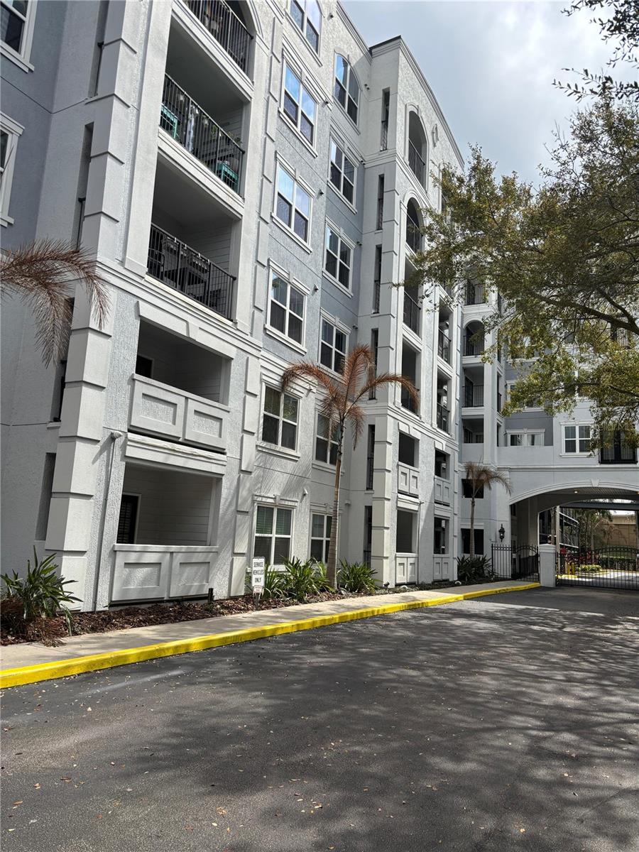 300 E South Street 6004