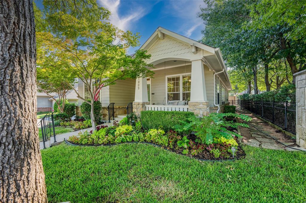 Welcome to Regents Park at Stonebridge Ranch- one of McKinney’s most charming and highly sought-after neighborhoods.
Imagine living in a home that feels straight out of a storybook. From front-porch rocking under mature shade trees to weekly neighborhood happy hours, fall festivals, and home to the famous McKinney Christmas luminaries, life here is all about connection and community. Directly across from the neighborhood park and gazebo, offering everything buyers dream of when moving to McKinney, TX which was named as one of the best places to live by Money Magazine.
Inside, this beautifully updated one-story features a thoughtful split-bedroom floor plan, real hardwood floors, and fresh paint throughout. Natural light fills the living spaces, creating warmth and character at every turn. A versatile flex room with a closet is perfect for a home office, gym, or cozy seating area, while the inviting living room, anchored by a charming fireplace, makes every gathering feel special.
Living in Stonebridge Ranch means access to resort-style amenities: pools, trails, lakes, tennis courts, and vibrant community events, all just minutes from historic Downtown McKinney, shopping, dining, and award-winning schools.