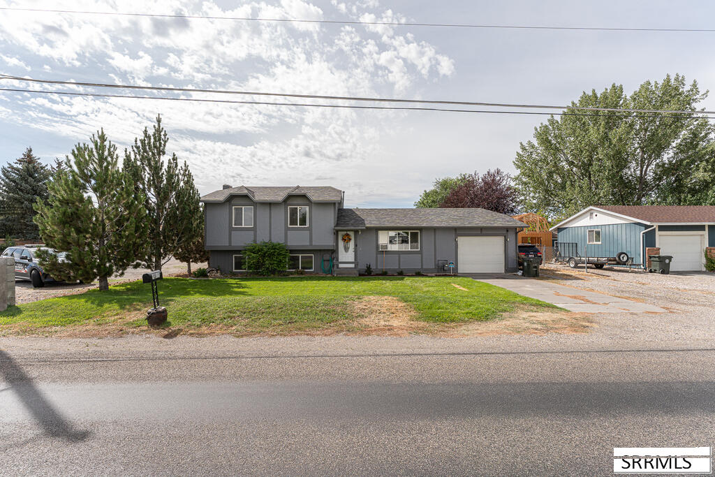 1562 E Airport Road