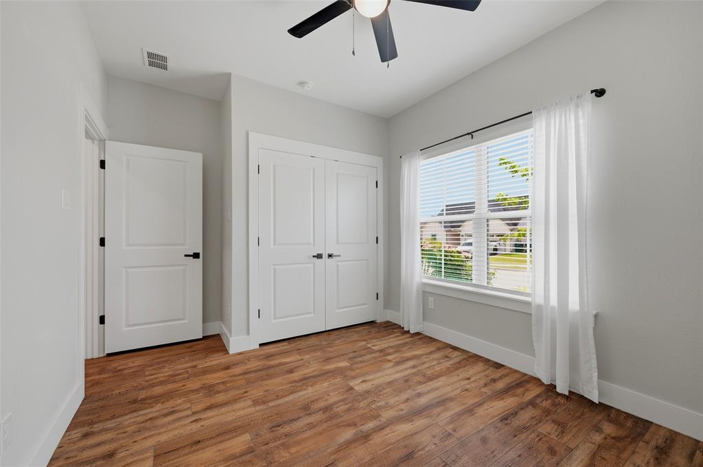 4919 Dry Creek
