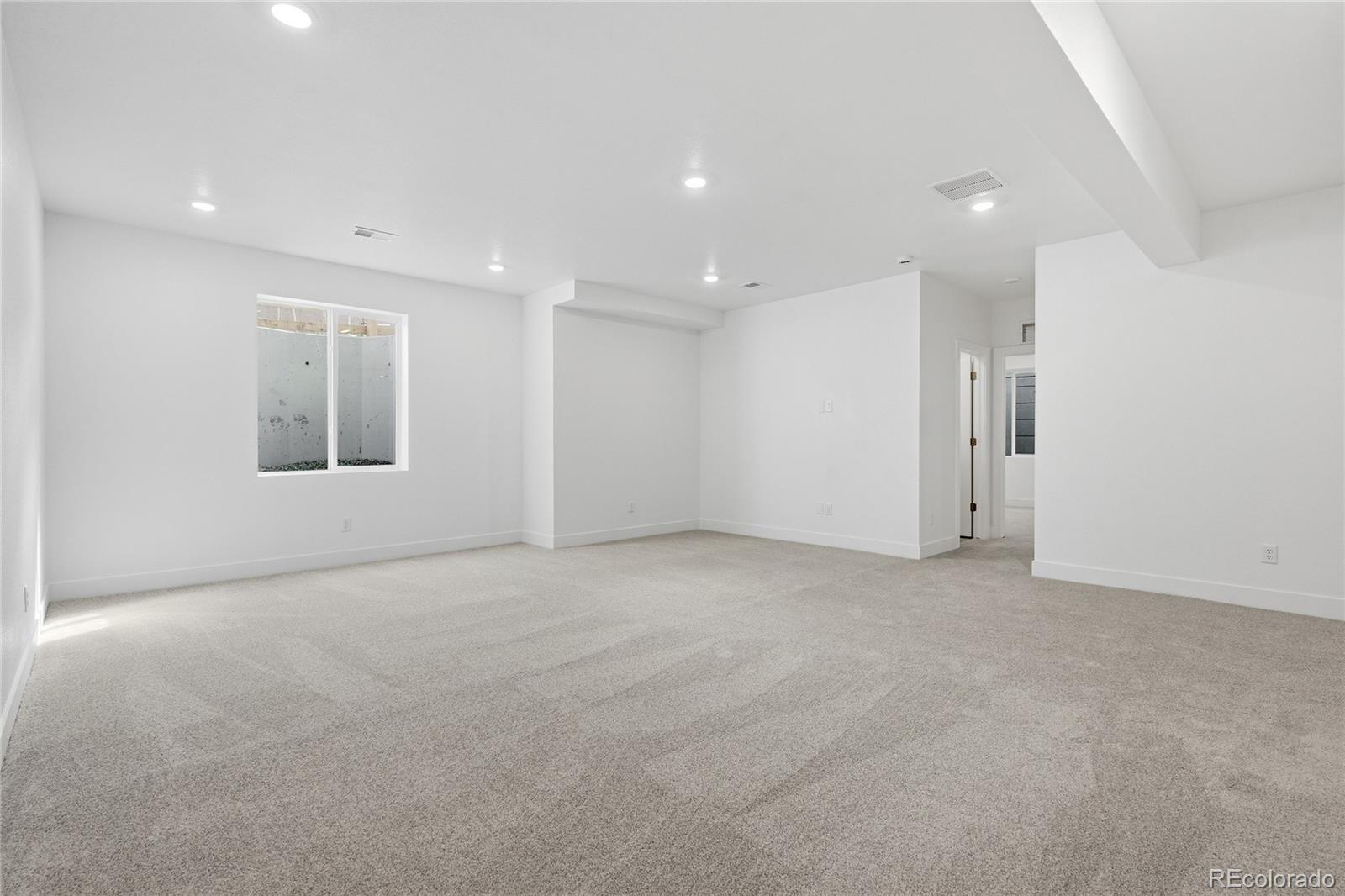 17116 W 92nd Loop