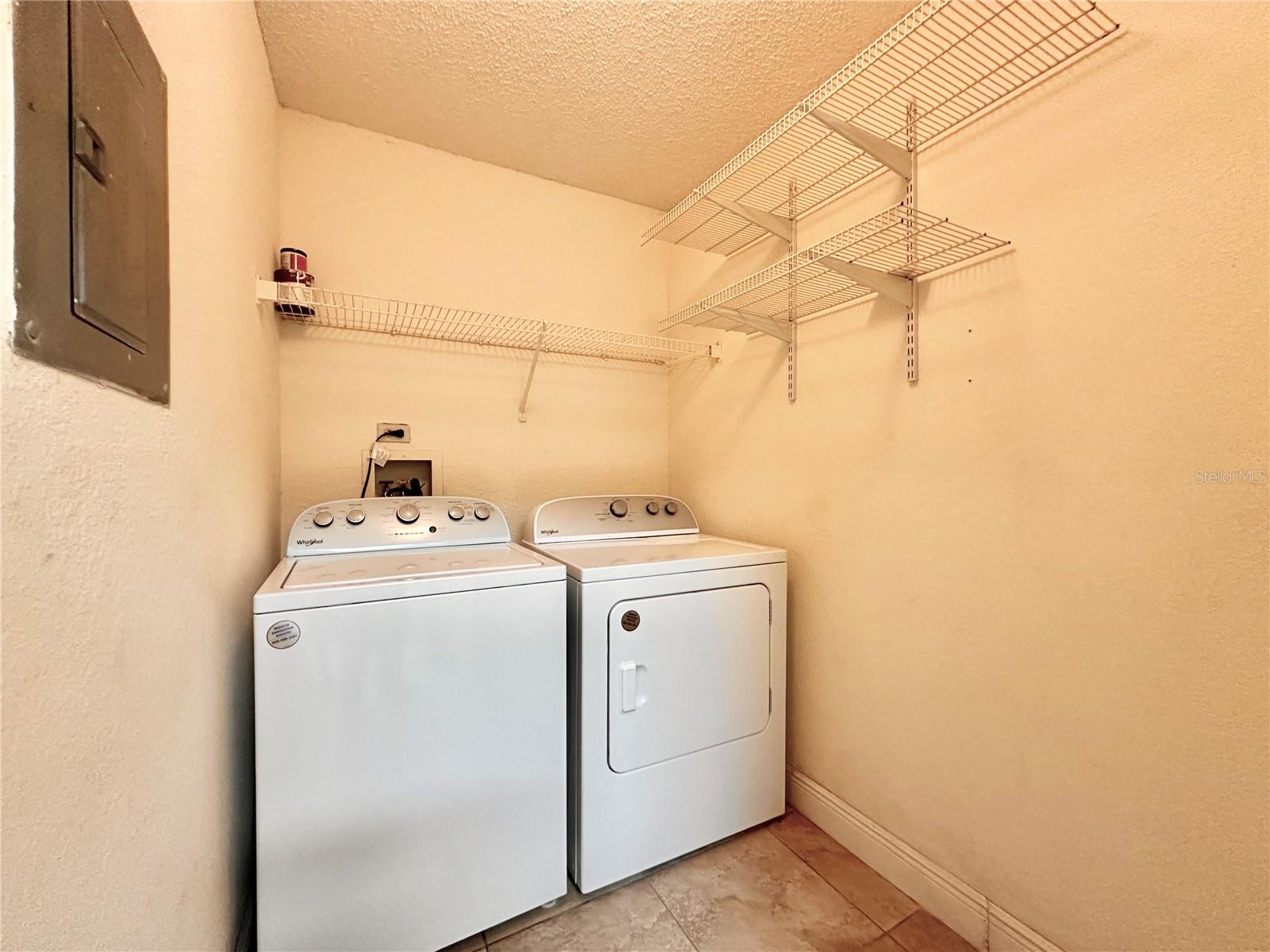 2550 N Alafaya Trail 12206
