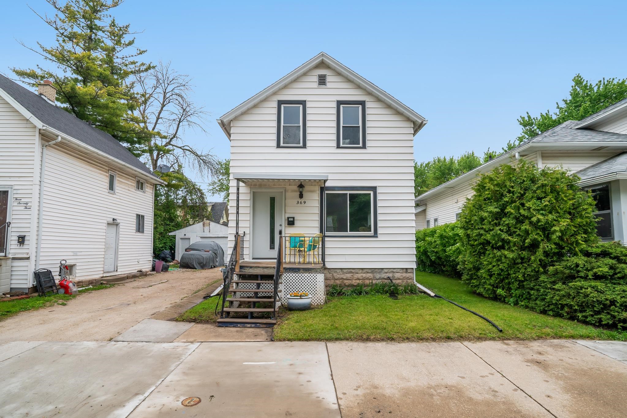 369 W Division Street