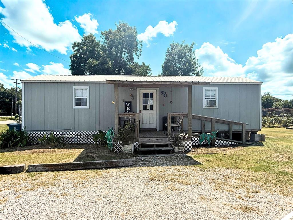 105 N Bonner Avenue 2
