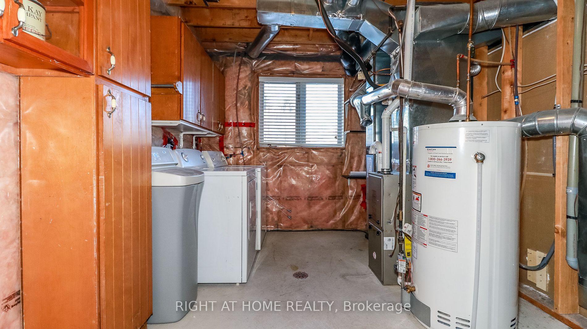 99 Logan Crt