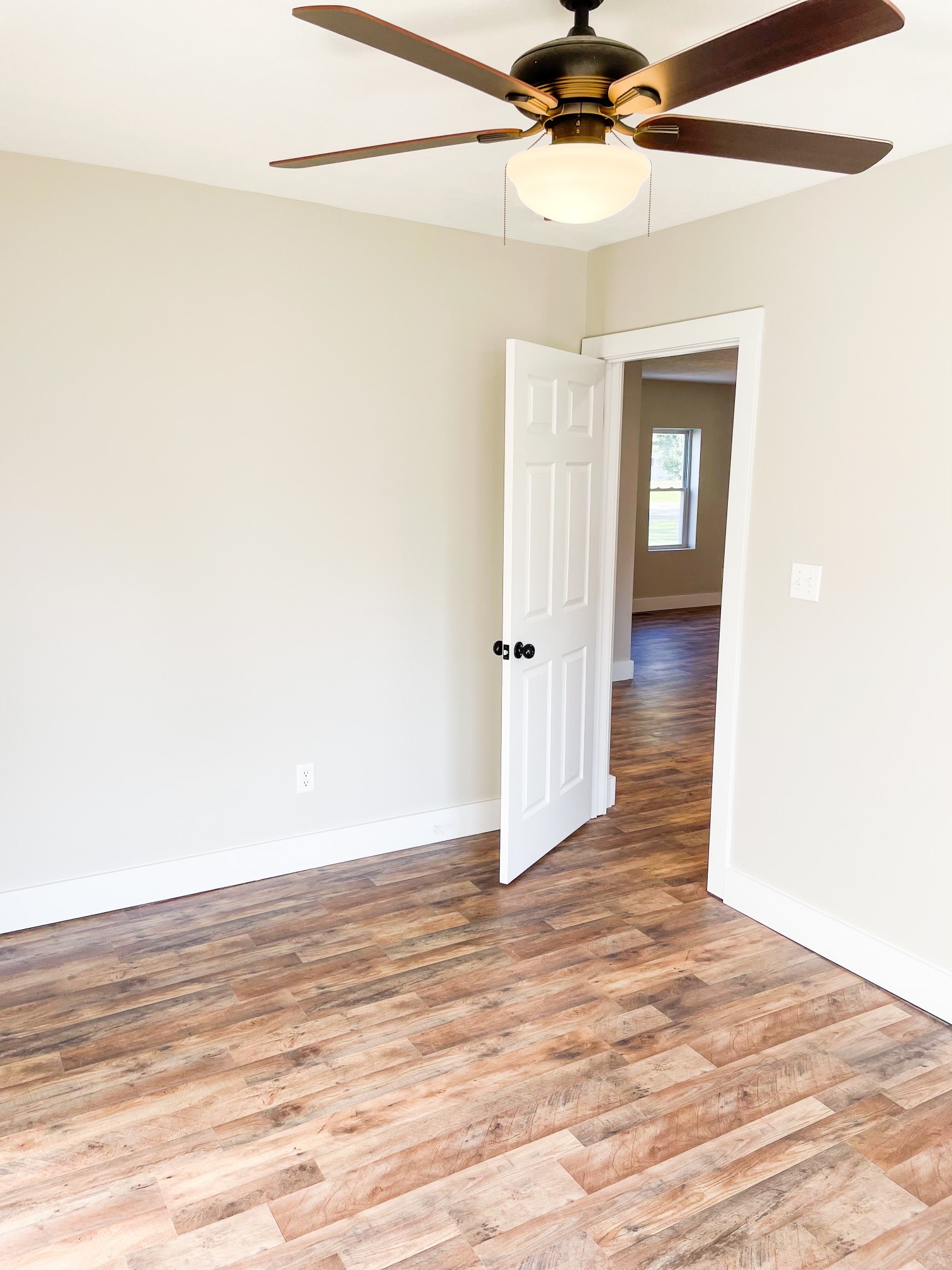 413 E Main St