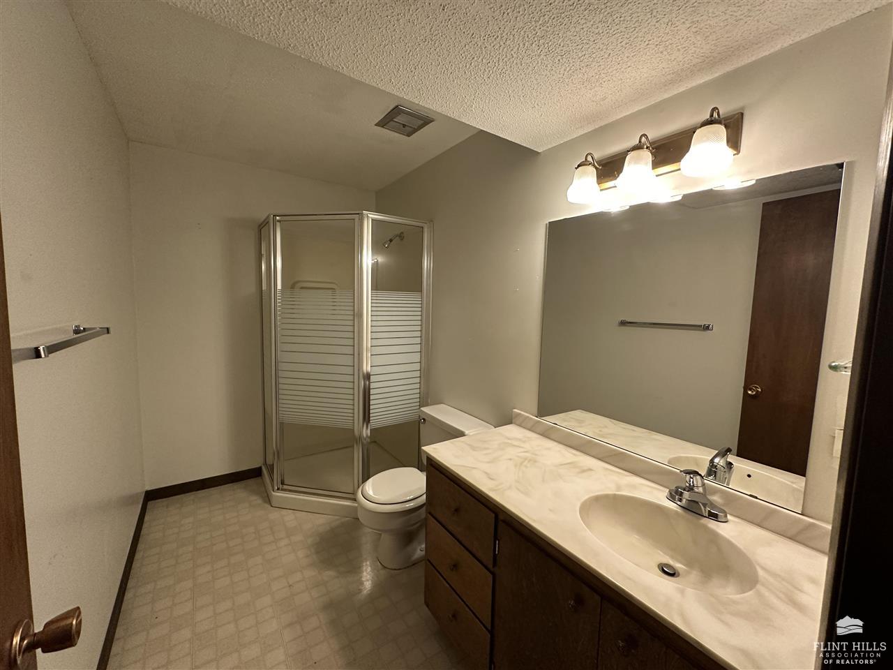 1718 Cedar Crest Drive