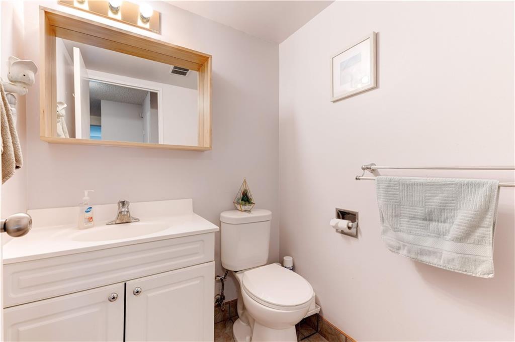 150 CHARLTON Avenue E 308