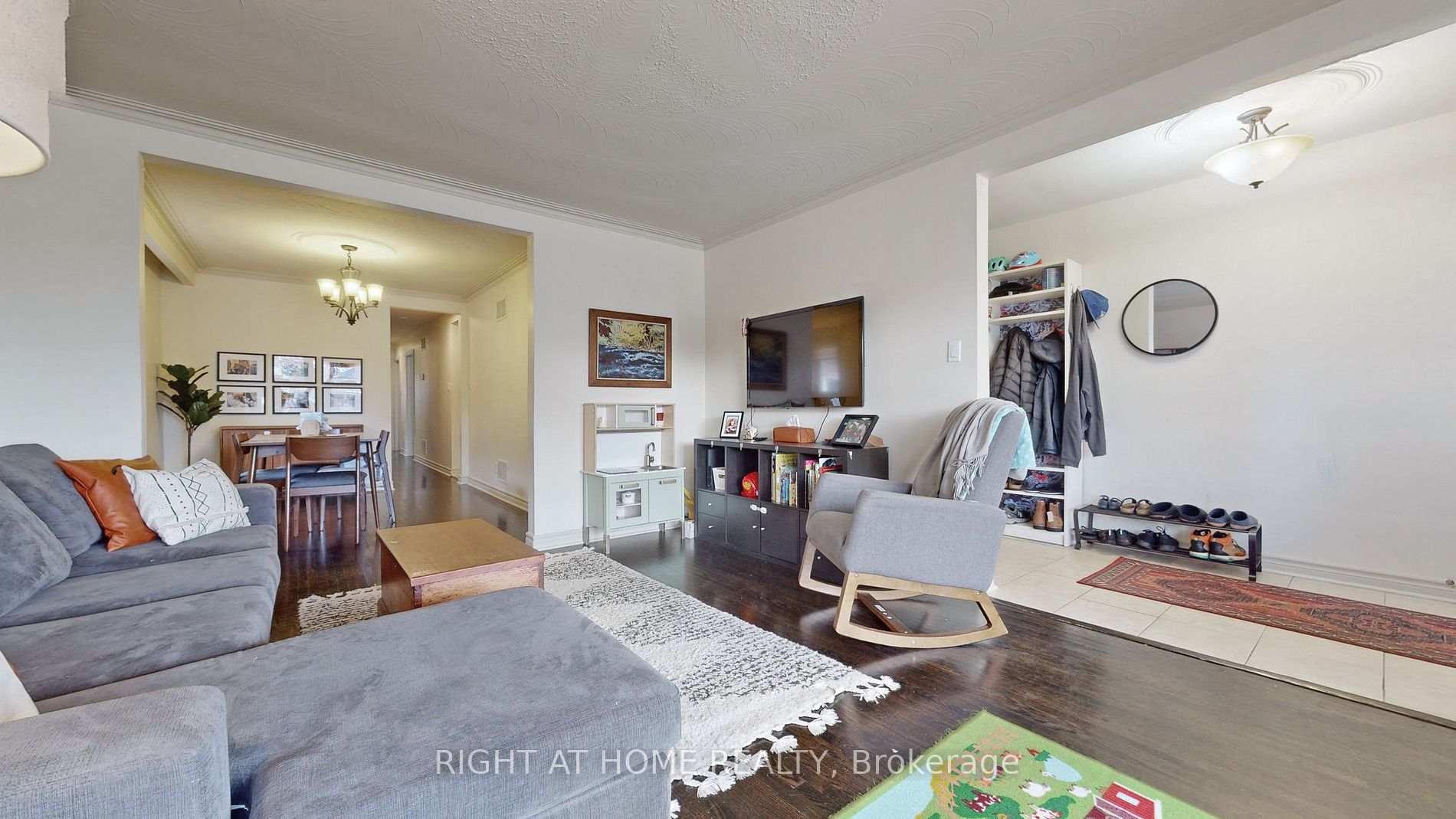 94 Belgravia Ave