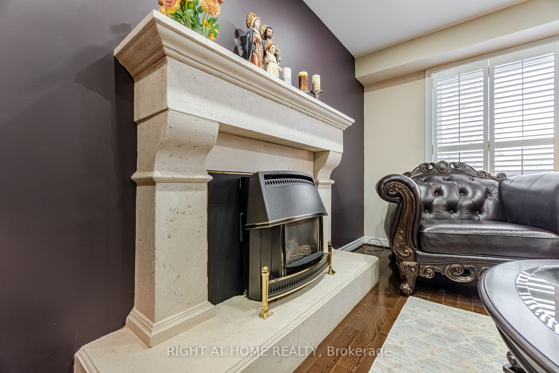 888 Kowal Dr