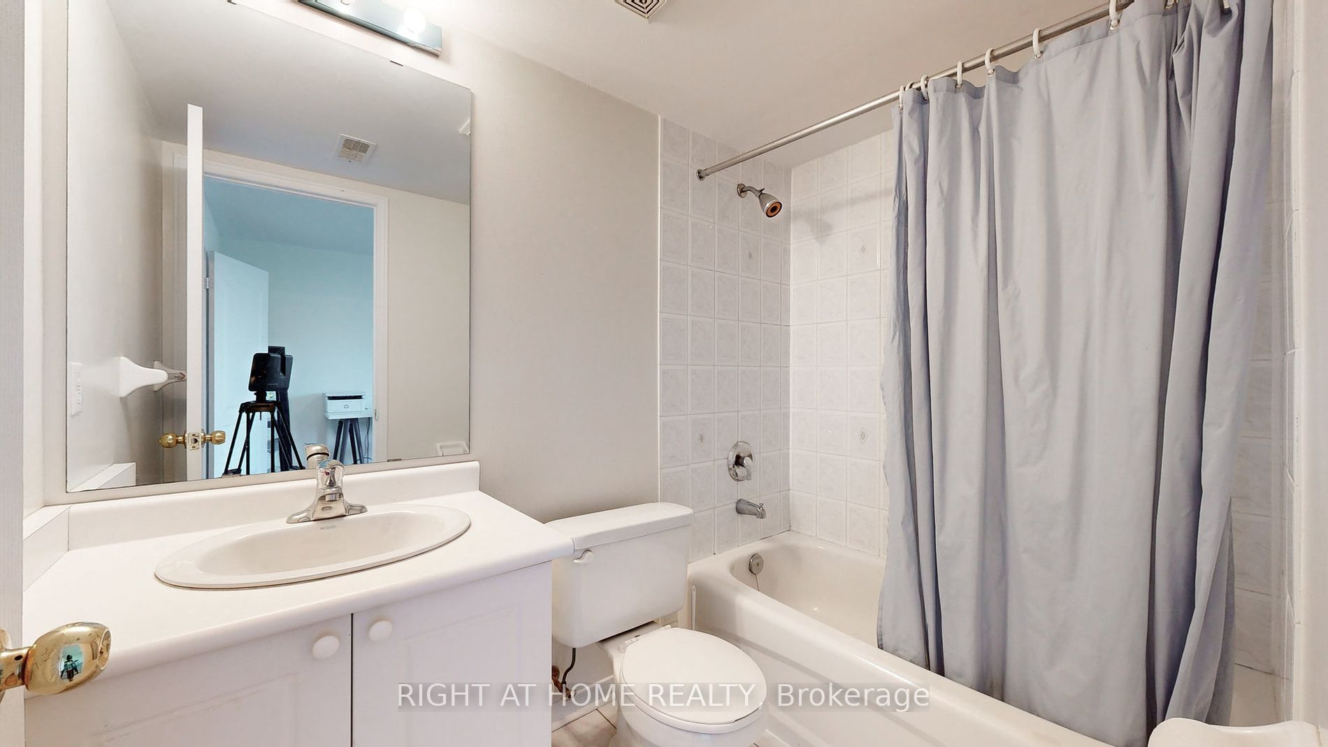 38 Jenkinson Way 131